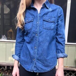 Banana Republic chambray button down shirt